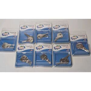 B&B Molders CH751 Replacement Keys 94152 Lot of 8 Packs 16 Keys RV Trailer